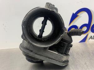 Gebruikte Gasklephuis Mitsubishi Outlander (CW) 2.0 DI-D 16V 4x4 Prijs € 50,00 Margeregeling aangeboden door Gebr Opdam B.V.