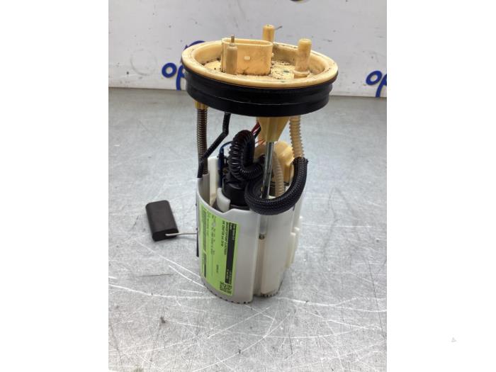 Gebruikte Tank element Pomp Volkswagen Crafter (SY) 2.0 TDI FWD Prijs € 100,00 Margeregeling aangeboden door Gebr Opdam B.V.