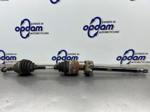 Gebruikte Aandrijfas rechts-voor Opel Astra H SW (L35) 1.7 CDTi 16V Prijs € 50,00 Margeregeling aangeboden door Gebr Opdam B.V.