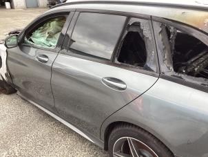 Gebruikte Deur 4Deurs links-achter Mercedes C Estate (S205) C-180 BlueTEC, C-180 d 1.6 16V Prijs € 425,00 Margeregeling aangeboden door Gebr Opdam B.V.