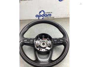 Gebruikte Stuurwiel Toyota Yaris IV (P21/PA1/PH1) 1.5 12V Hybrid 115 Prijs € 125,00 Margeregeling aangeboden door Gebr Opdam B.V.