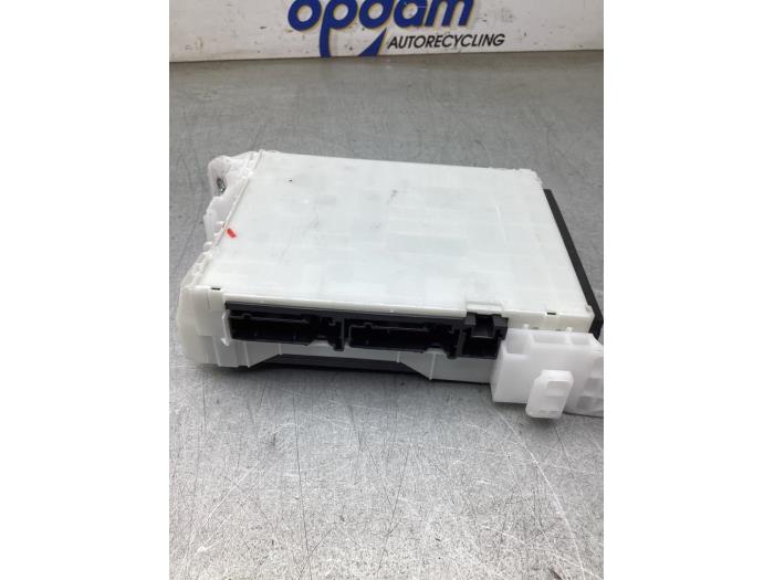 Zekeringkast van een Toyota Yaris IV (P21/PA1/PH1) 1.5 12V Hybrid 115 2023