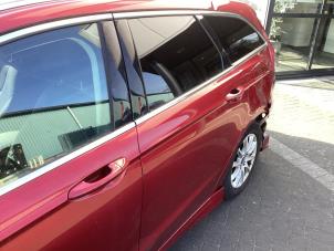 Gebruikte Deur 4Deurs links-achter Ford Mondeo V Wagon 1.5 EcoBoost 16V Prijs € 400,00 Margeregeling aangeboden door Gebr Opdam B.V.