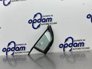 Gebruikte Driehoeks Ruit rechts-voor Toyota Yaris II (P9) 1.0 12V VVT-i Prijs € 35,00 Margeregeling aangeboden door Gebr Opdam B.V.