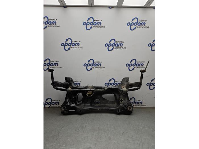 Gebruikte Subframe Volkswagen Golf VIII (CD1) 1.4 GTE 16V Prijs € 150,00 Margeregeling aangeboden door Gebr Opdam B.V.