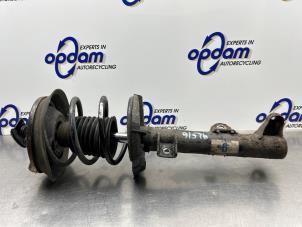 Gebruikte Mac Phersonpoot rechts-voor Mercedes C (W203) 3.2 C-320 V6 18V Prijs € 60,00 Margeregeling aangeboden door Gebr Opdam B.V.