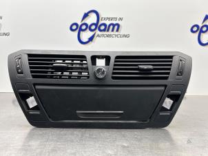 Gebruikte Luchtrooster Dashboard Citroen C4 Grand Picasso (UA) 2.0 HDiF 16V 135 Prijs € 50,00 Margeregeling aangeboden door Gebr Opdam B.V.