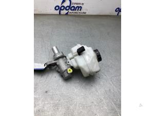 Gebruikte Hoofdremcilinder Volkswagen Golf VIII (CD1) 1.4 GTE 16V Prijs € 50,00 Margeregeling aangeboden door Gebr Opdam B.V.