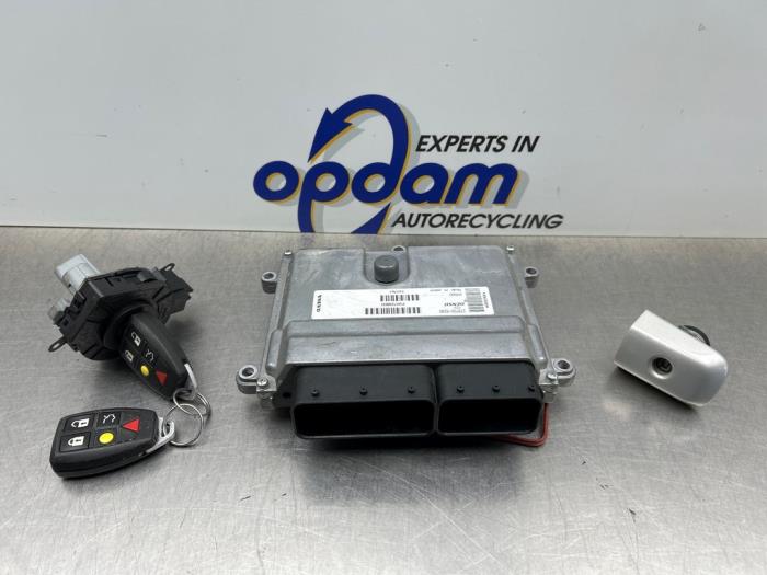 Gebruikte Computer Motormanagement Volvo C30 (EK/MK) 2.4i 20V Prijs € 150,00 Margeregeling aangeboden door Gebr Opdam B.V.