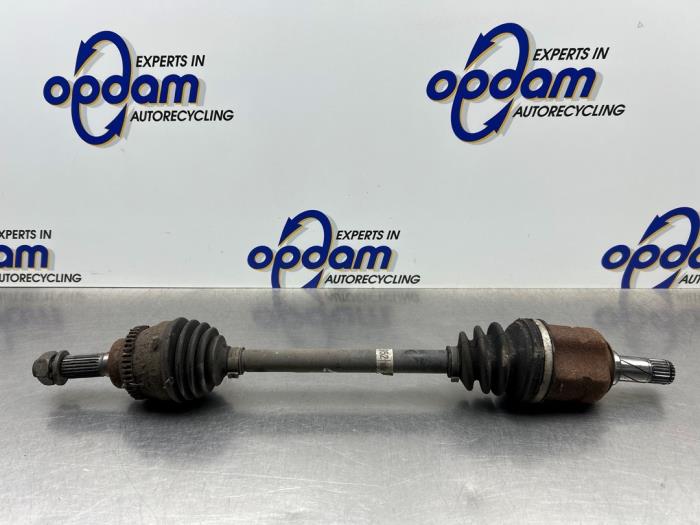 Gebruikte Steekas links-voor Opel Agila (A) 1.2 16V Twin Port Prijs € 40,00 Margeregeling aangeboden door Gebr Opdam B.V.