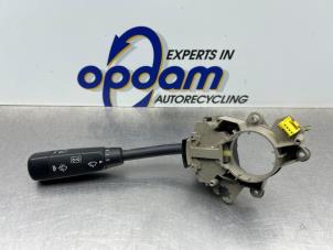 Gebruikte Combischakelaar Stuurkolom Mercedes C Combi (S202) 2.4 C240T V6 18V Prijs € 50,00 Margeregeling aangeboden door Gebr Opdam B.V.