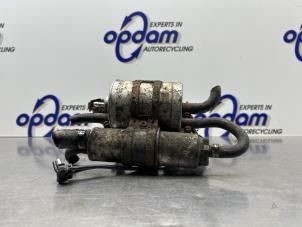 Gebruikte Benzinepomp Mercedes C Combi (S202) 2.4 C240T V6 18V Prijs € 70,00 Margeregeling aangeboden door Gebr Opdam B.V.