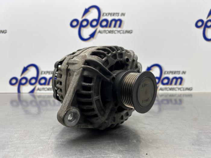 Gebruikte Dynamo Opel Zafira (M75) 1.9 CDTI 16V Prijs € 75,00 Margeregeling aangeboden door Gebr Opdam B.V.