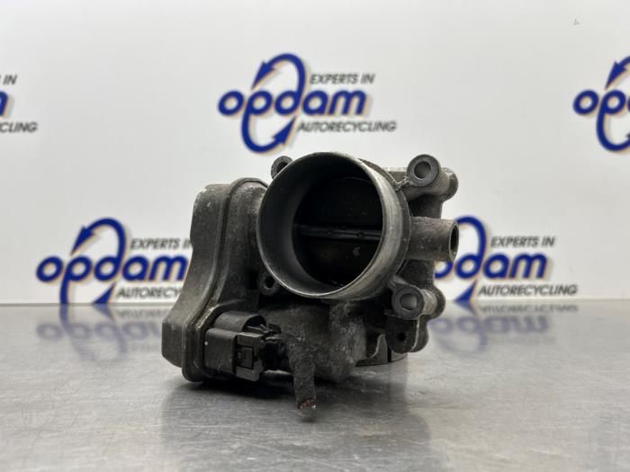 Gebruikte Gasklephuis Opel Zafira (M75) 2.2 16V Direct Ecotec Prijs € 50,00 Margeregeling aangeboden door Gebr Opdam B.V.