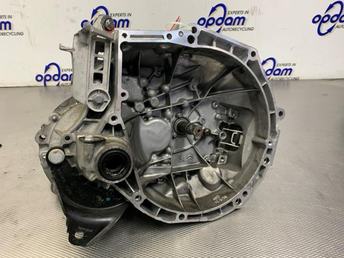Gebruikte Versnellingsbak Opel Corsa F (UB/UH/UP) 1.2 12V 75 Prijs € 250,00 Margeregeling aangeboden door Gebr Opdam B.V.