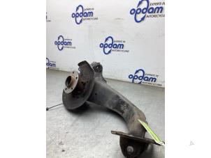 Gebruikte Asschenkel links-achter BMW 2 serie Active Tourer (F45) 218i 1.5 TwinPower Turbo 12V Prijs € 125,00 Margeregeling aangeboden door Gebr Opdam B.V.