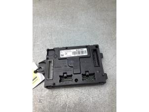 Gebruikte Bodycontrol Module Renault Clio IV (5R) 0.9 Energy TCE 90 12V Prijs € 40,00 Margeregeling aangeboden door Gebr Opdam B.V.