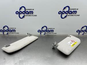 Gebruikte Zonneklep Citroen C4 Cactus (0B/0P) 1.2 PureTech 82 12V Prijs € 50,00 Margeregeling aangeboden door Gebr Opdam B.V.