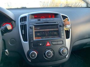 Gebruikte Display Interieur Kia Cee'd Sporty Wagon (EDF) 1.4 16V Prijs op aanvraag aangeboden door Gebr Opdam B.V.