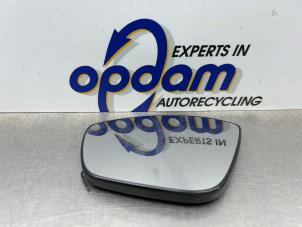 Gebruikte Spiegelglas links Peugeot 308 (L3/L8/LB/LH/LP) 1.2 12V e-THP PureTech 130 Prijs € 20,00 Margeregeling aangeboden door Gebr Opdam B.V.