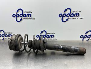 Gebruikte Mac Phersonpoot links-voor BMW 1 serie (E87/87N) 116i 2.0 16V Prijs € 50,00 Margeregeling aangeboden door Gebr Opdam B.V.