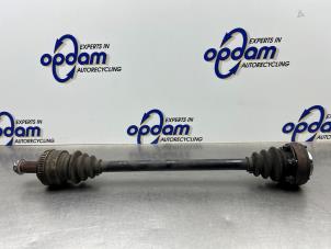 Gebruikte Aandrijfas rechts-achter BMW 1 serie (E87/87N) 116i 2.0 16V Prijs € 60,00 Margeregeling aangeboden door Gebr Opdam B.V.