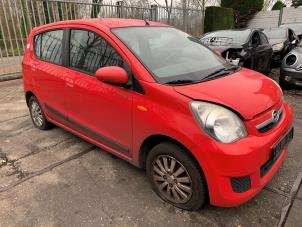 Gebruikte Koplamp rechts Daihatsu Cuore (L251/271/276) 1.0 12V DVVT Prijs € 100,00 Margeregeling aangeboden door Gebr Opdam B.V.