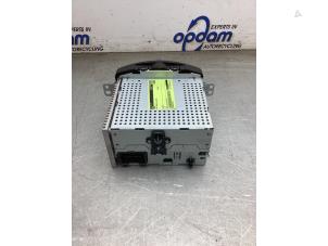 Gebruikte Radio Opel Adam 1.2 16V Prijs € 100,00 Margeregeling aangeboden door Gebr Opdam B.V.