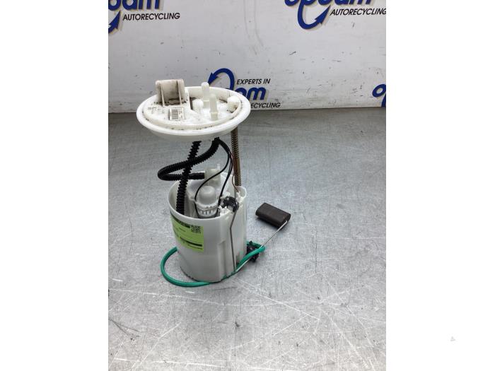 Gebruikte Benzinepomp Opel Meriva (B) 1.4 Turbo 16V ecoFLEX Prijs € 60,00 Margeregeling aangeboden door Gebr Opdam B.V.