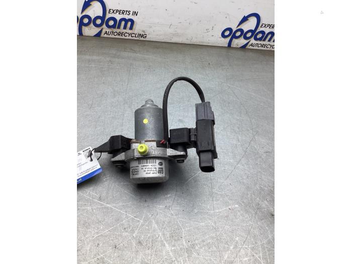 Gebruikte Vacuumpomp (Benzine) Opel Meriva (B) 1.4 Turbo 16V ecoFLEX Prijs € 75,00 Margeregeling aangeboden door Gebr Opdam B.V.