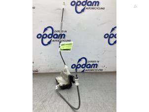 Gebruikte Deurslot Mechaniek 4Deurs rechts-voor Citroen C3 (SX/SW) 1.2 Vti 12V PureTech Prijs € 30,00 Margeregeling aangeboden door Gebr Opdam B.V.