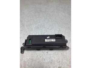 Gebruikte Display Interieur Hyundai i20 1.4i 16V Prijs € 30,00 Margeregeling aangeboden door Gebr Opdam B.V.