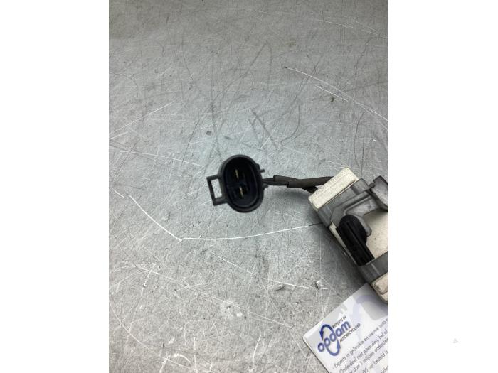 Koelvinweerstand van een Toyota Yaris II (P9) 1.3 16V VVT-i 2008