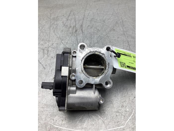 Gebruikte Gasklephuis Opel Karl 1.0 12V Prijs € 50,00 Margeregeling aangeboden door Gebr Opdam B.V.