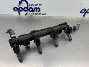 Gebruikte Injector (benzine injectie) Peugeot 207/207+ (WA/WC/WM) 1.4 16V Prijs € 100,00 Margeregeling aangeboden door Gebr Opdam B.V.