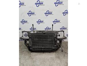 Gebruikte Frontpaneel Audi A4 (B7) 3.2 FSI V6 30V Quattro Prijs € 500,00 Margeregeling aangeboden door Gebr Opdam B.V.