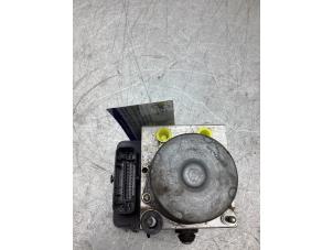 Gebruikte ABS Pomp Opel Karl 1.0 12V Prijs € 75,00 Margeregeling aangeboden door Gebr Opdam B.V.