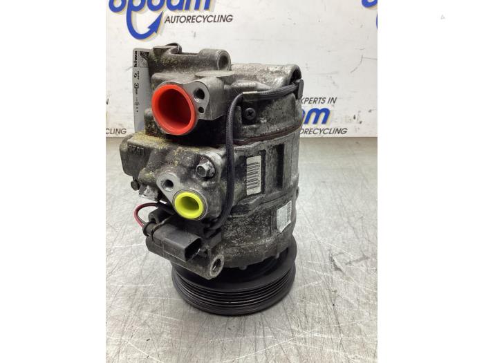 Gebruikte Pomp Airco Audi A4 (B7) 3.2 FSI V6 30V Quattro Prijs € 75,00 Margeregeling aangeboden door Gebr Opdam B.V.