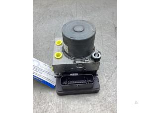 Gebruikte ABS Pomp Peugeot Partner (GC/GF/GG/GJ/GK) 1.6 BlueHDi 100 Prijs € 250,00 Margeregeling aangeboden door Gebr Opdam B.V.