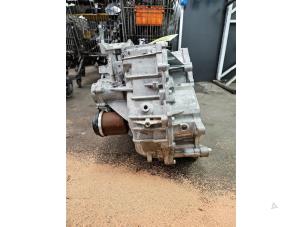 Versnellingsbak van een Ford Transit Custom 2.0 EcoBlue 170 2024