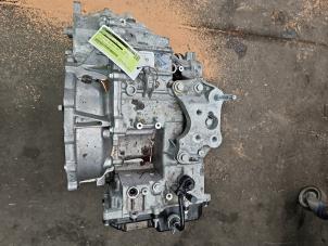 Versnellingsbak van een Ford Transit Custom 2.0 EcoBlue 170 2024