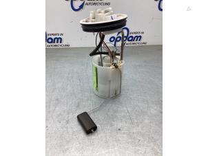 Gebruikte Benzinepomp Ford Kuga II (DM2) 1.5 EcoBoost 16V 150 Prijs € 100,00 Margeregeling aangeboden door Gebr Opdam B.V.