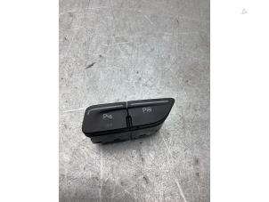 Gebruikte PDC Schakelaar Ford Kuga II (DM2) 1.5 EcoBoost 16V 150 Prijs € 25,00 Margeregeling aangeboden door Gebr Opdam B.V.