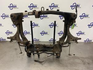 Gebruikte Subframe Kia Carens III (FG) 2.0i CVVT 16V Prijs € 250,00 Margeregeling aangeboden door Gebr Opdam B.V.