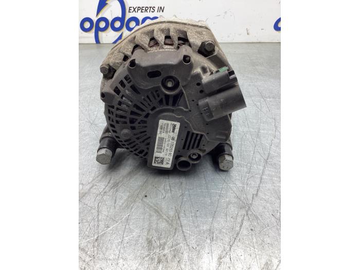 Dynamo van een Peugeot Partner (GC/GF/GG/GJ/GK) 1.6 BlueHDi 100 2016