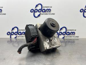 Gebruikte ABS Pomp Volvo S80 (TR/TS) 2.4 T Turbo 20V Prijs € 100,00 Margeregeling aangeboden door Gebr Opdam B.V.