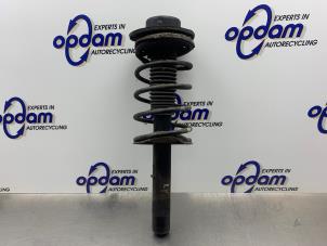 Gebruikte Mac Phersonpoot links-voor Peugeot 206 (2A/C/H/J/S) 1.4 XR,XS,XT,Gentry Prijs € 50,00 Margeregeling aangeboden door Gebr Opdam B.V.