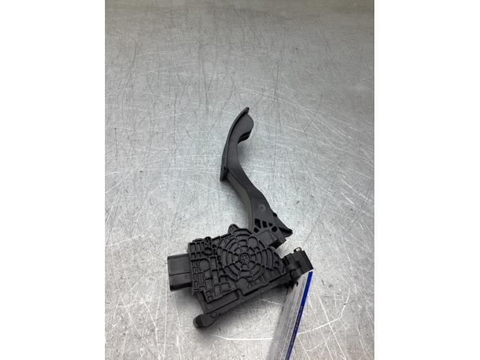 Gebruikte Sensor Gaspedaalpositie Skoda Kamiq 1.0 TSI 12V Prijs € 35,00 Margeregeling aangeboden door Gebr Opdam B.V.