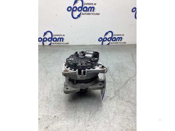 Gebruikte Dynamo Volkswagen Polo VI (AW1) 1.0 12V BlueMotion Technology Prijs € 75,00 Margeregeling aangeboden door Gebr Opdam B.V.