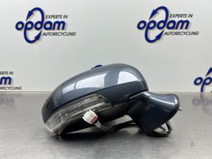 Gebruikte Buitenspiegel rechts Toyota Avensis Wagon (T27) 1.8 16V VVT-i Prijs € 250,00 Margeregeling aangeboden door Gebr Opdam B.V.